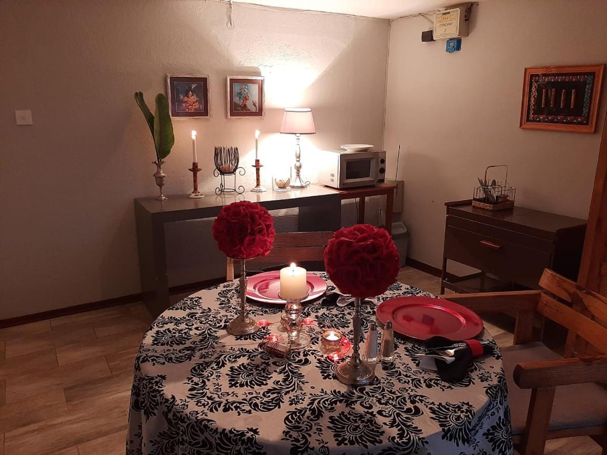 Burnham Road Suite Guest House Bulawayo Bagian luar foto