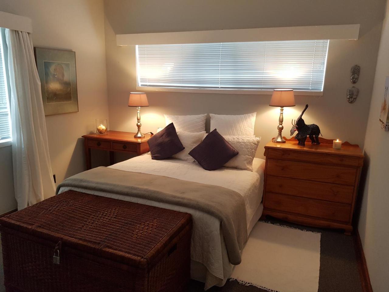 Burnham Road Suite Guest House Bulawayo Bagian luar foto