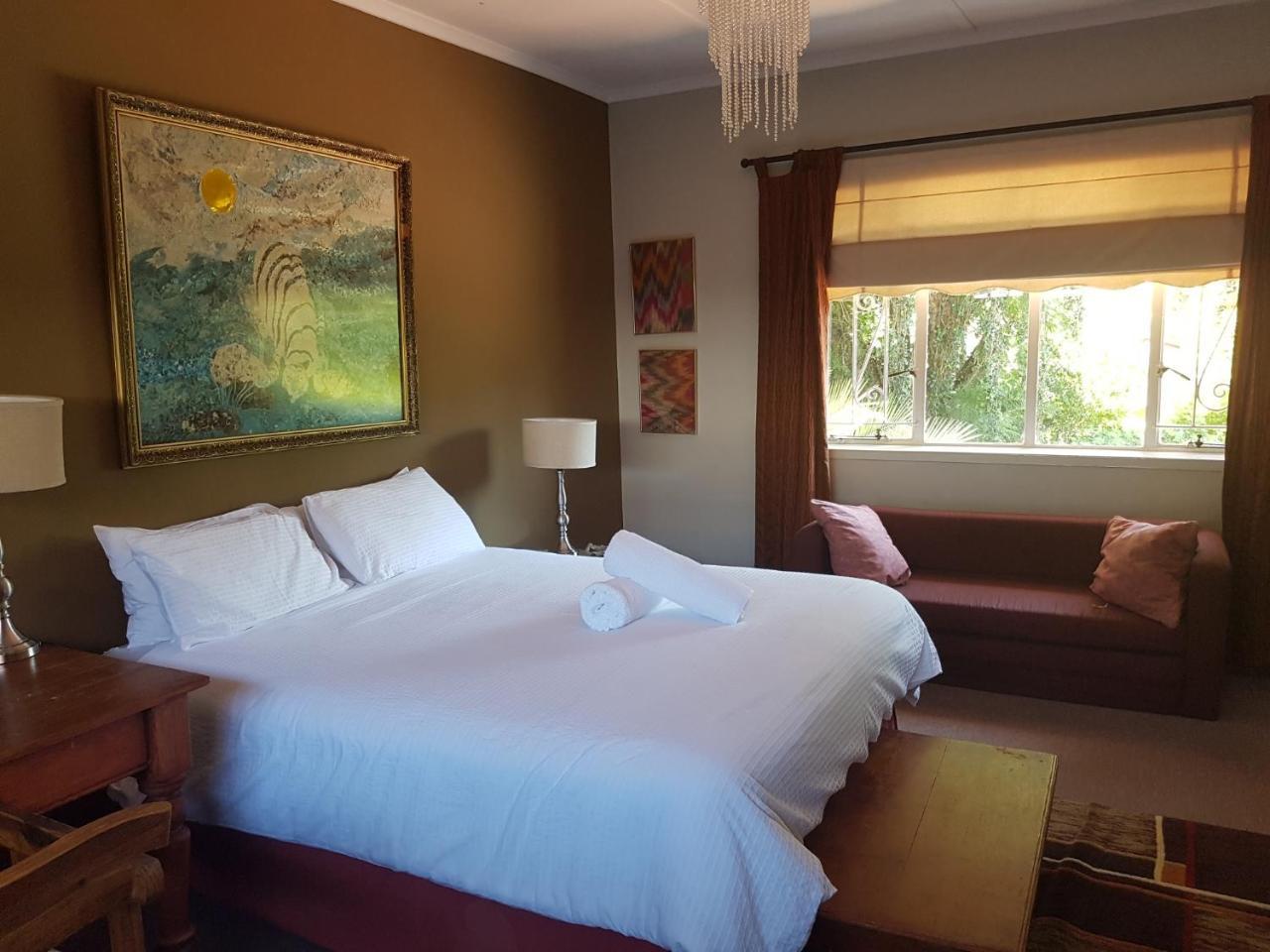 Burnham Road Suite Guest House Bulawayo Bagian luar foto